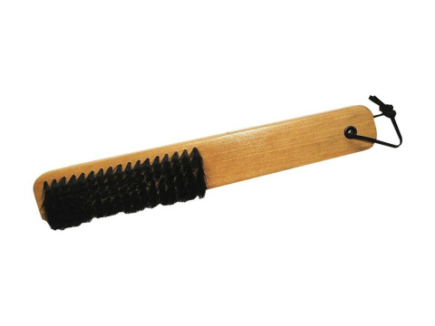 WOODEN BRUSH FOR CLOTHES